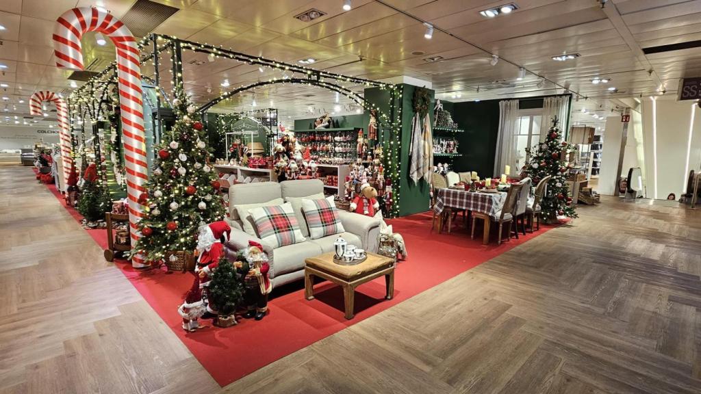 Adornos de Navidad en El Corte Inglés de Valladolid