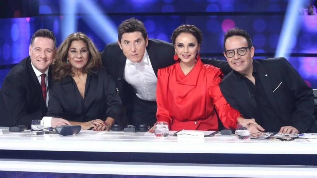 Manel Fuentes con el jurado de 'Tu cara me suena'.