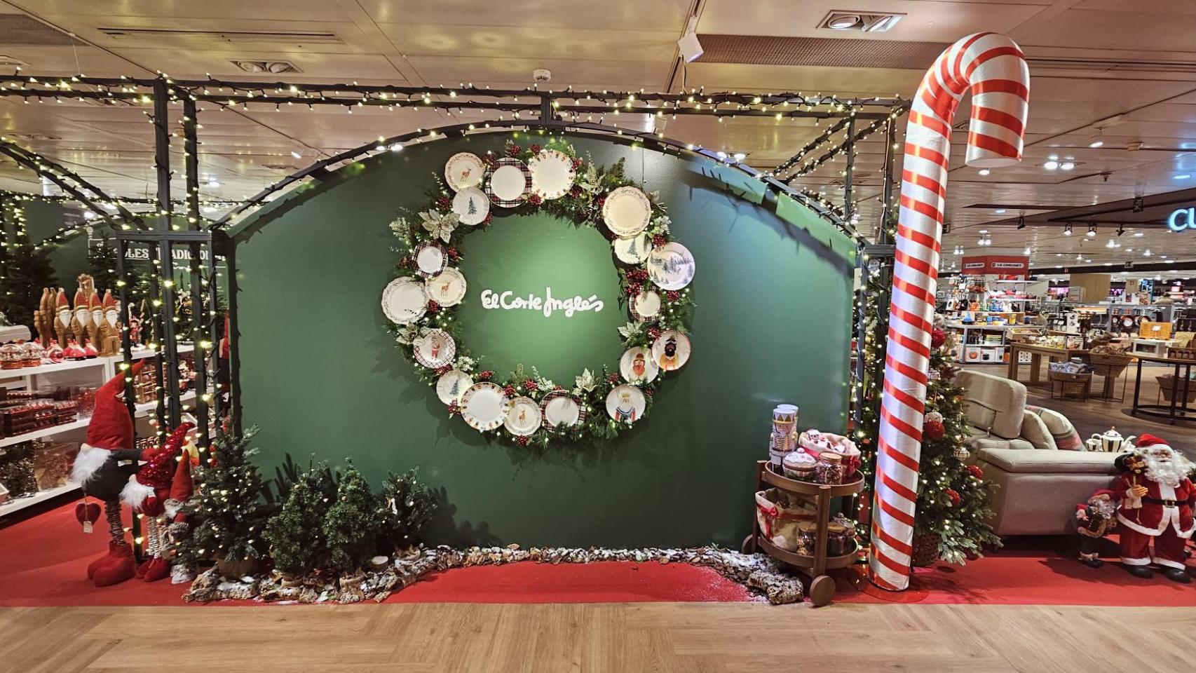 Adornos de Navidad en El Corte Inglés de Valladolid