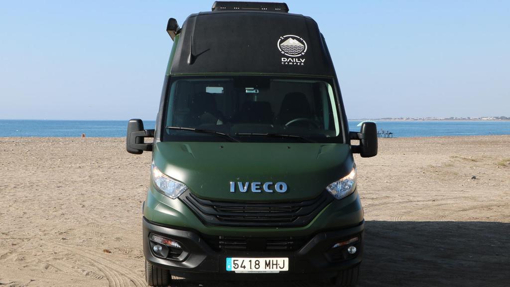 La altura elevada hace que no podamos aparcar con esta Iveco Daily en un aparcamiento subterráneo.