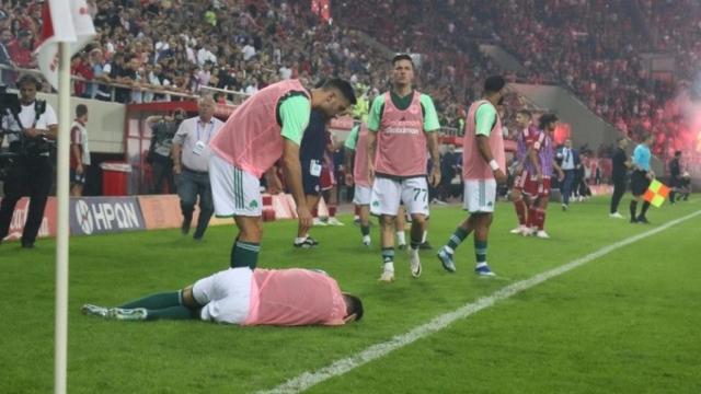 Momento de la explosión del petardo junto a Juankar.