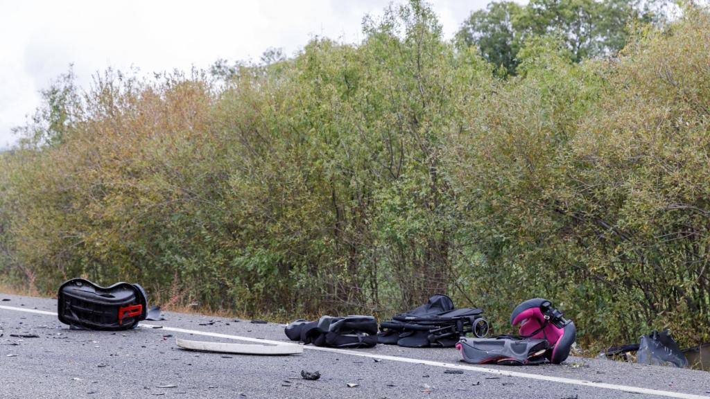 Una fallecida y sus tres hijos en un accidente entre un turismo y un camión en KM-160 de la N-110 (2)