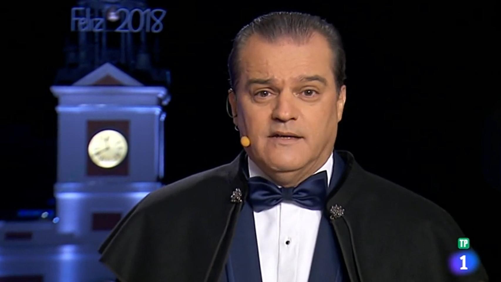 Ramón García y su capa, el mejor antídoto de TVE contra Cristina Pedroche en las Campanadas de Fin de Año