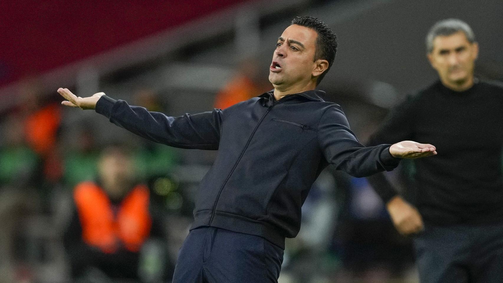 Xavi Hernández durante el Barça - Athletic