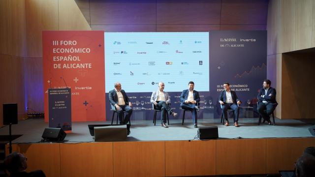 Mesa redonda retos ante la innovación.