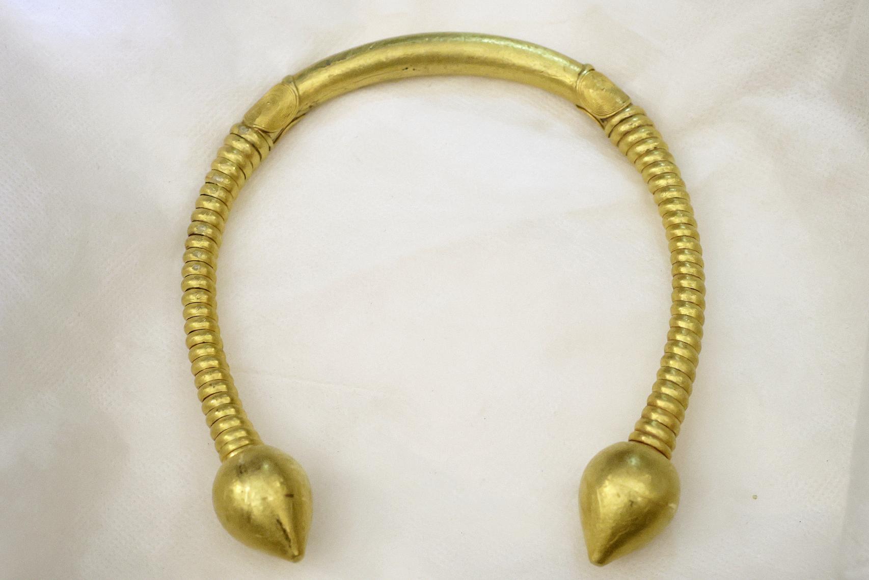 Detalle de uno de los torques de Betanzos.