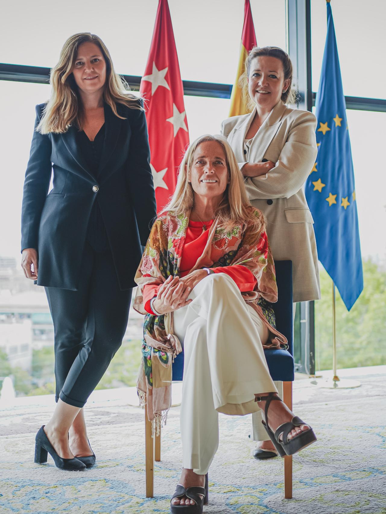 Ana Dávila,  Rocío Albert y Fátima Matute.