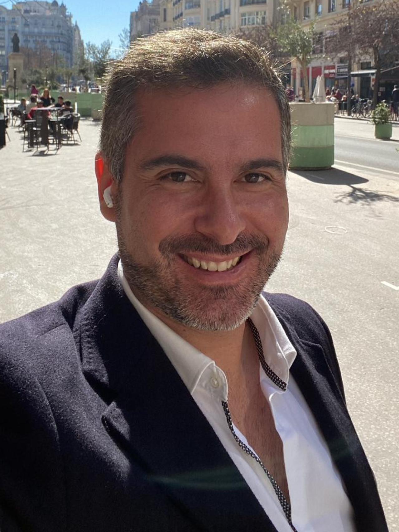 José Luis Azañón, director de las peluquerías Rizos.