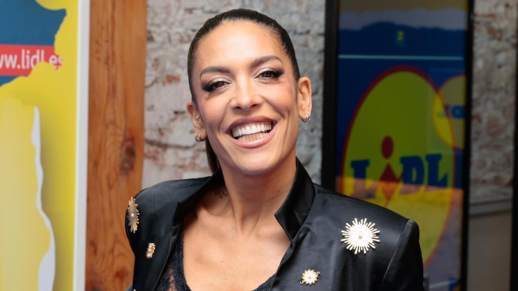 Hablamos con Lorena Castell: He pasado el verano lejos de mi pareja y nos ha venido genial. Mi corazón está feliz
