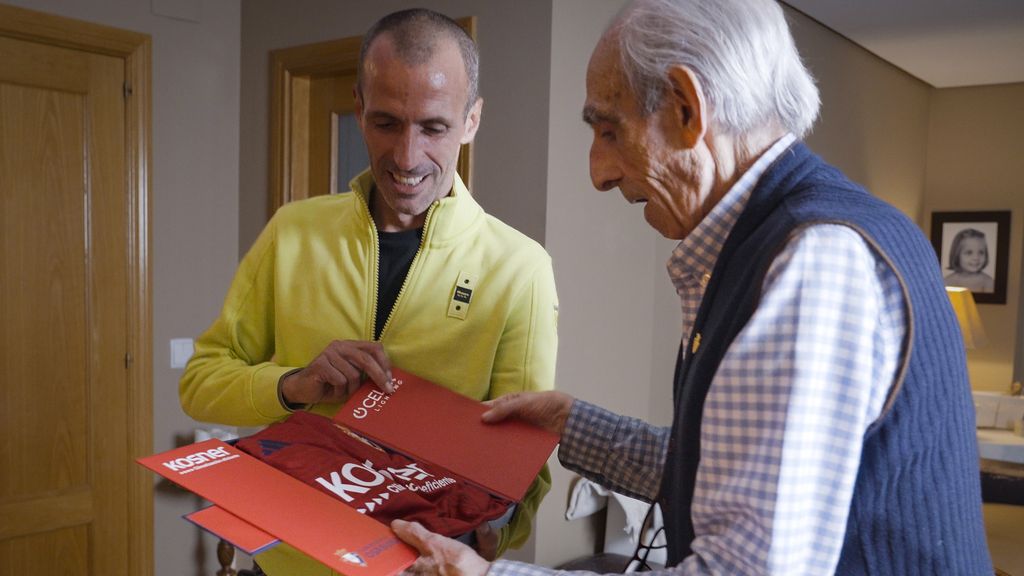 El homenaje a Ramón Morales, el socio más antiguo de Osasuna