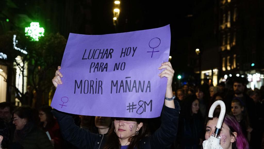 Una manifestante durante el 8M de 2023 en Vigo.