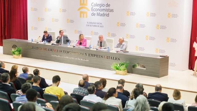 Foto de familia de los agentes sociales, en una imagen de archivo.