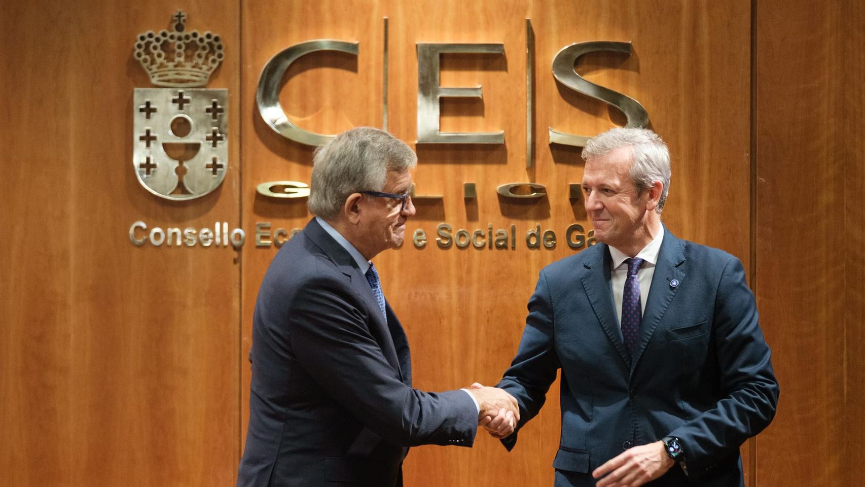 Rueda da la bienvenida a Manuel Pérez al CES.