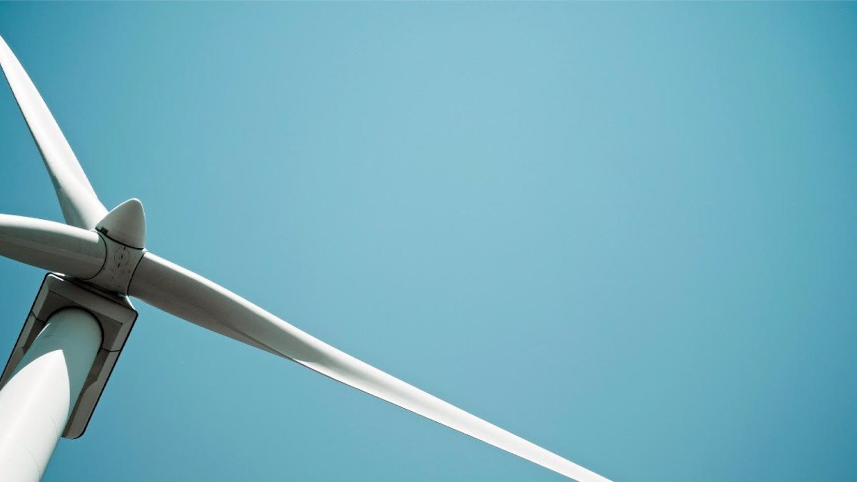 Un aerogenerador de Endesa.
