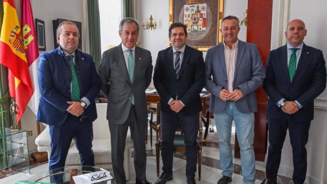 76a362b0e635f2bd7b84d5e7290d087b_2_XL