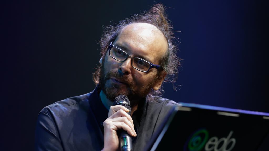 Hachè Costa, director y compositor de la obra.