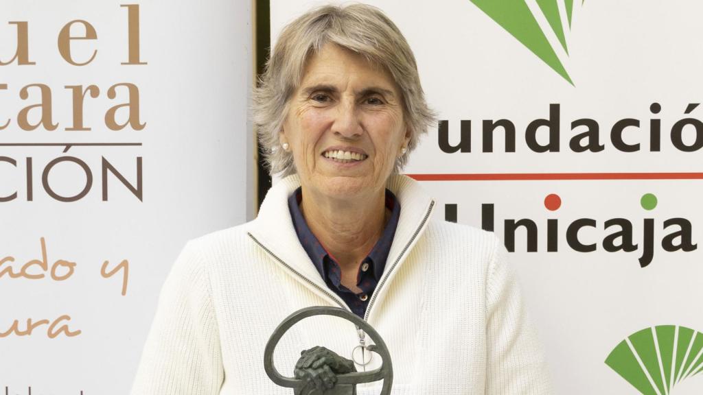 Paloma del Río recibe el V Premio Nacional de Periodismo Deportivo Manuel Alcántara.