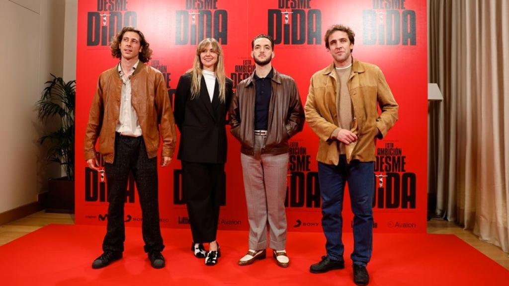 C. Tangana y los directores del documental.