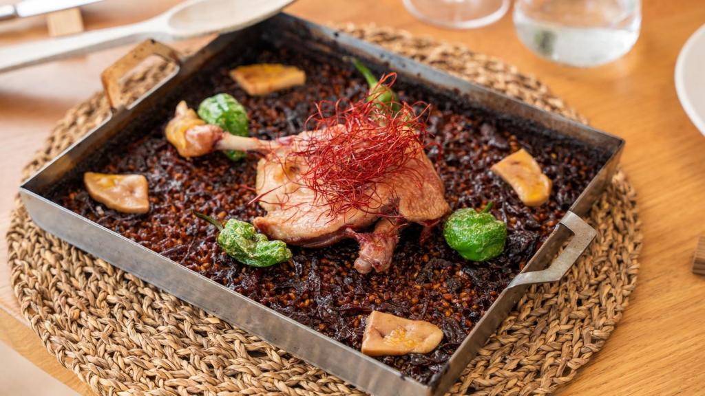 Arroz meloso de pato y foie con pimientos de Padrón