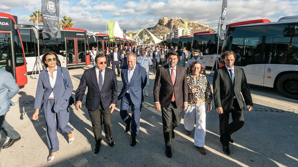 La nueva flota presentada este miércoles en el puerto de Alicante.