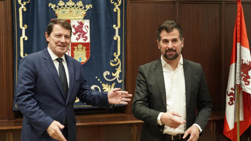 El presidente de la Junta, Alfonso Fernández Mañueco, se reúne con el portavoz del Grupo Parlamentario Socialista, Luis Tudanca Fernández