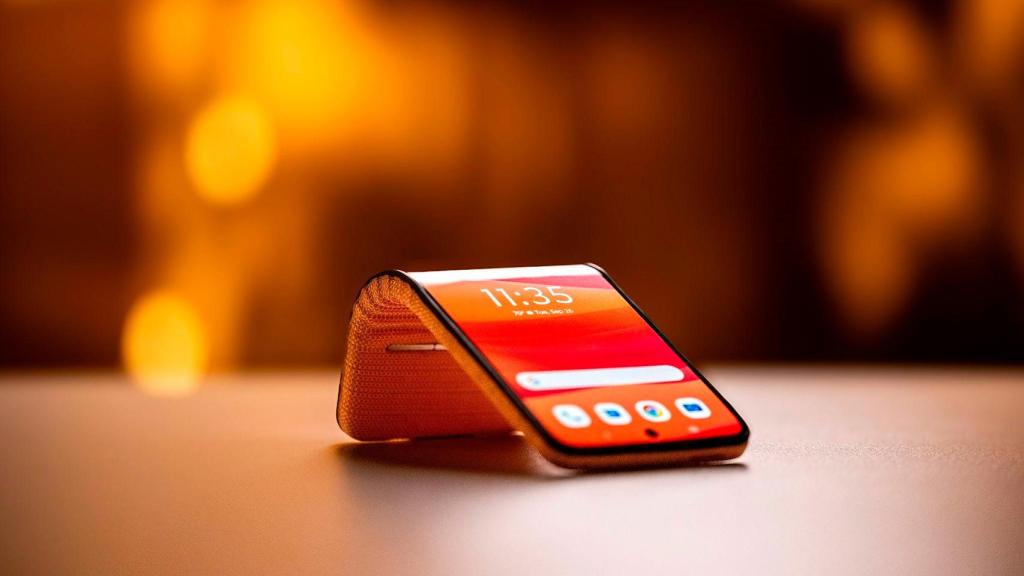 La flexibilidad del nuevo concepto de móvil plegable de Motorola