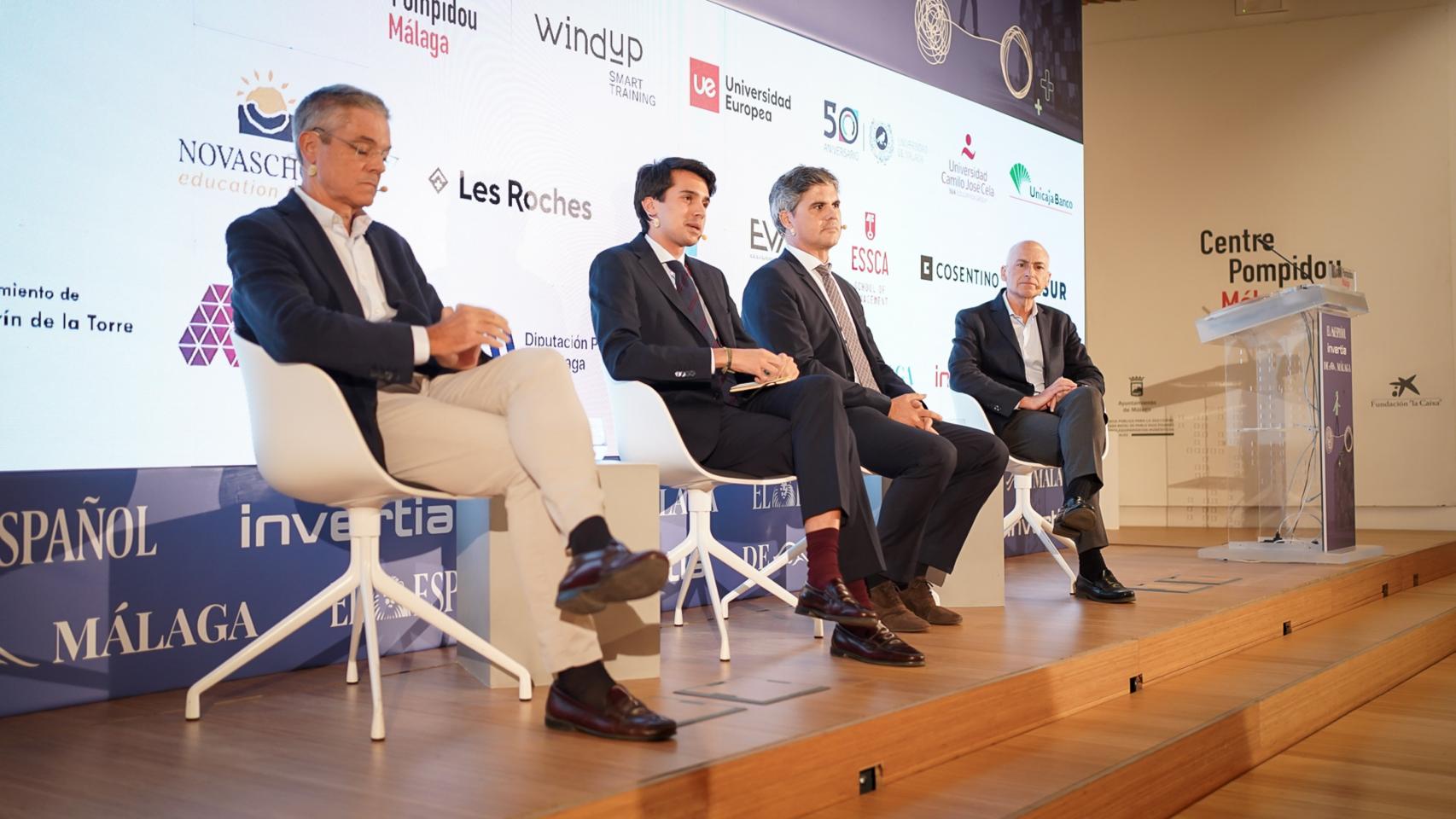 Ignacio de la Vega, director de Esic en Málaga; Juan Romera; Stéphane Ruiz, director de Essca en Málaga; y Antonio Guerrero, director general de Esesa.