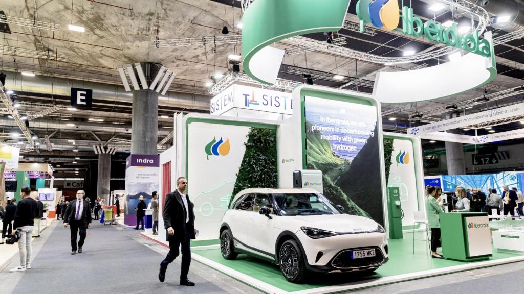 Stand de Iberdrola en el Global Mobility Call, en la Feria de Madrid Ifema.