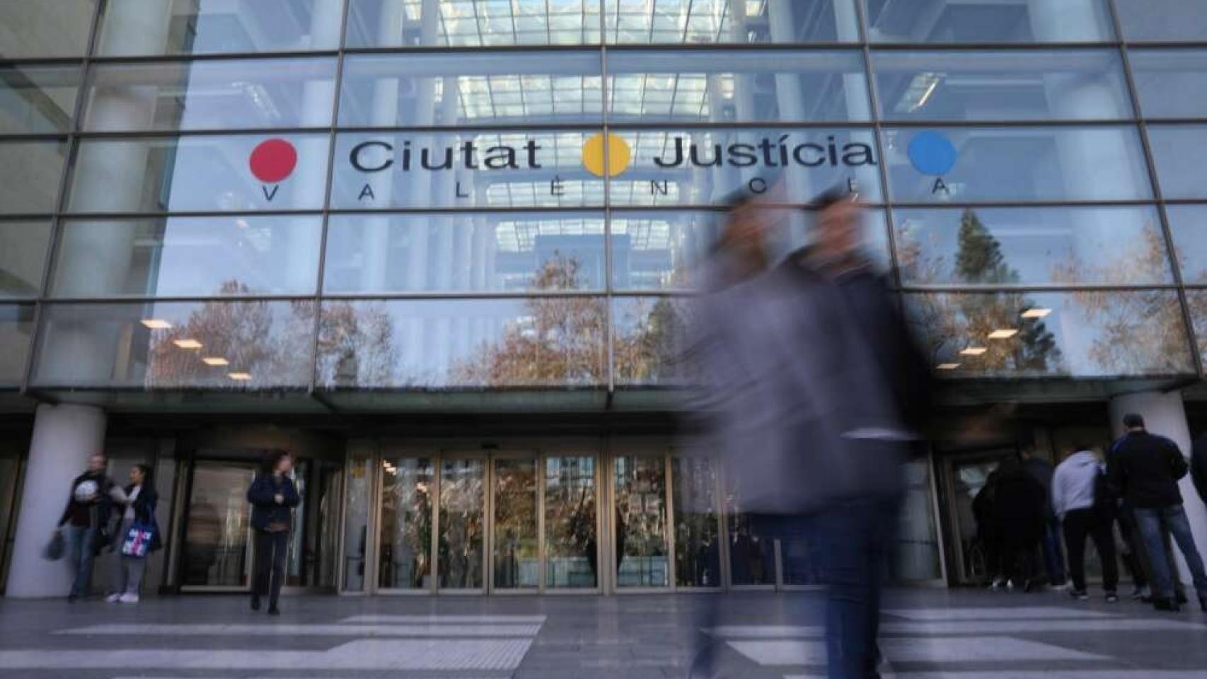 Fachada de la Ciudad de la Justicia de Valencia.