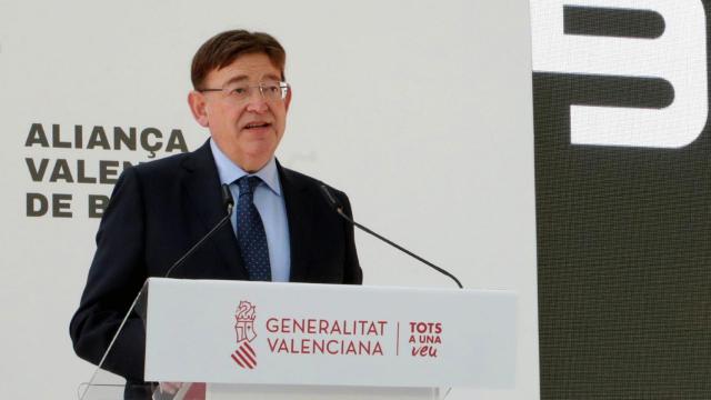 Ximo Puig, durante la presentación del proyecto liderado por Power Electronics. EE