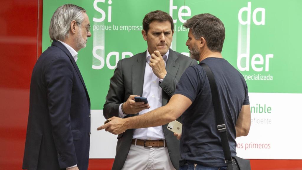 Toño Sanchís, en una de sus últimas imagénes públicas, junto al exlíder de Ciudadanos Albert Rivera.