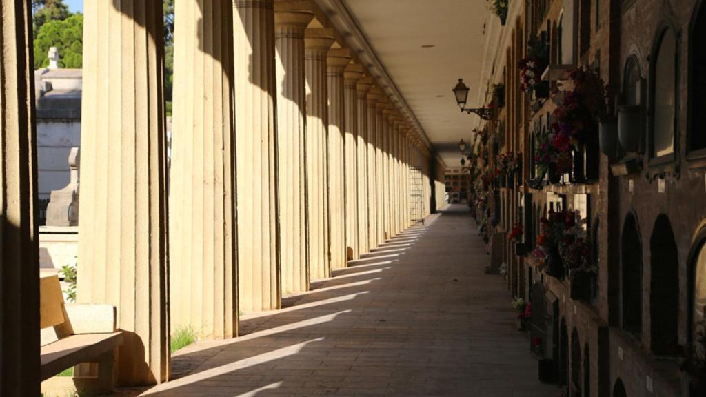 El Patio de las Columnas del cementerio. El Museo del Silencio