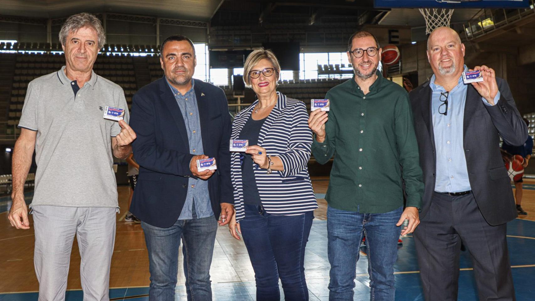 Representantes de la Fundación Lucentum y de ASPANION.