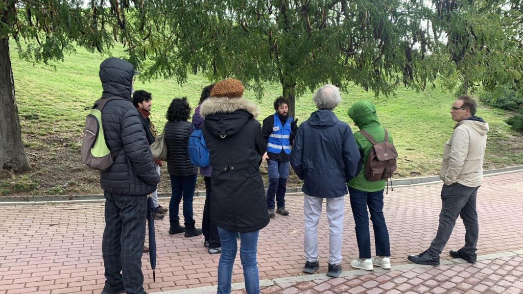 El grupo de la visita guiada en su paso por el Cerro del Tío Pío.