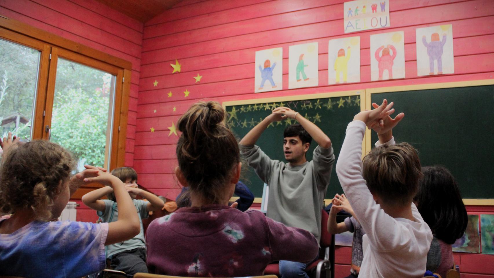 Una imagen de la clase de primero y segundo.