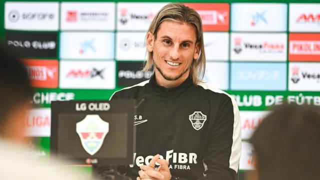 El entrenador de Elche en la rueda de prensa previa al partido contra el Tenerife.