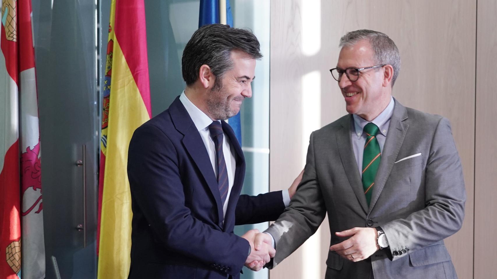 El consejero de Industria, Comercio y Empleo, Mariano Veganzones, preside la toma de posesión del Gerente del Servicio Público de Empleo, Álvaro Ramos-Catalina Ysasi.