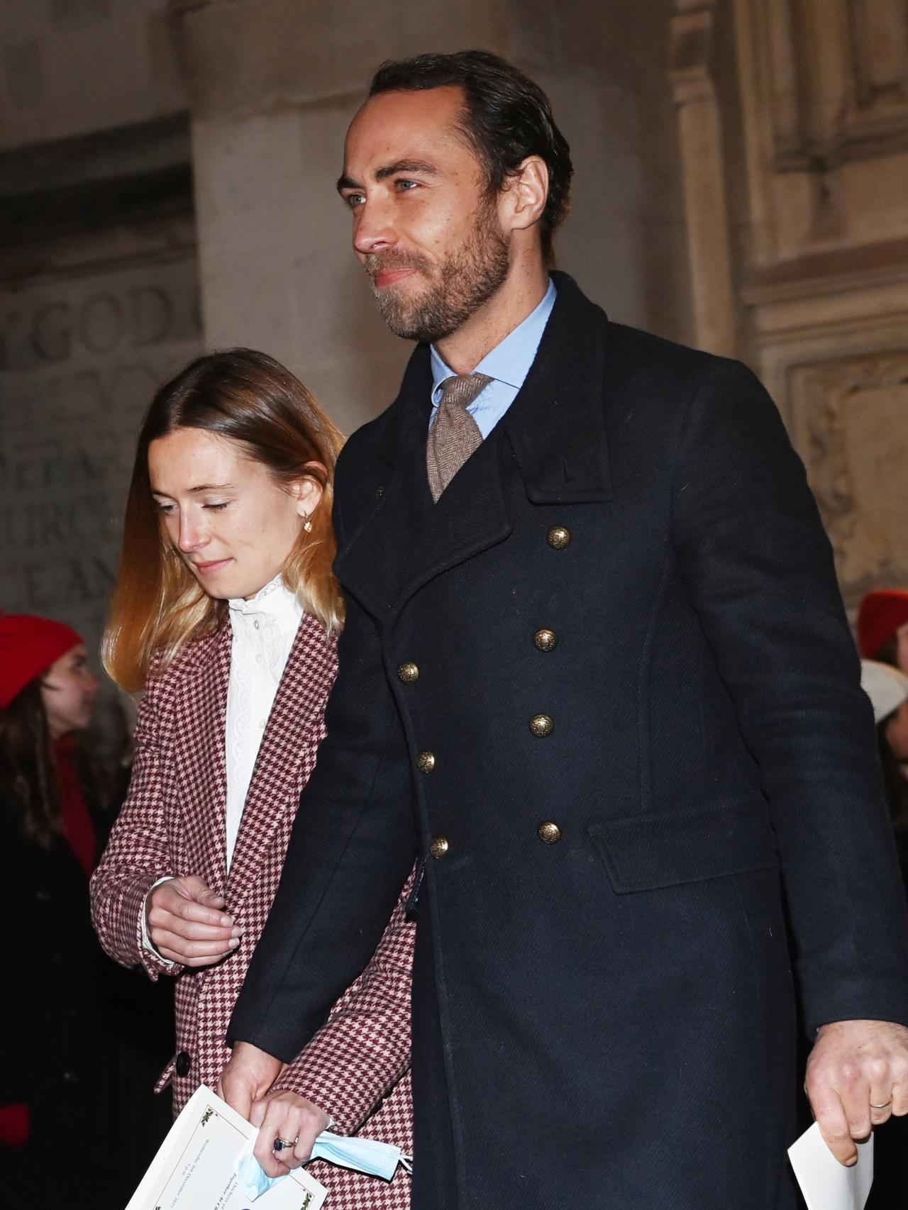 James Middleton y su mujer en las calles de Londres.