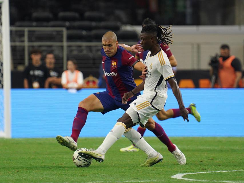 El Real Madrid en un partido contra el F.C. Barcelona.