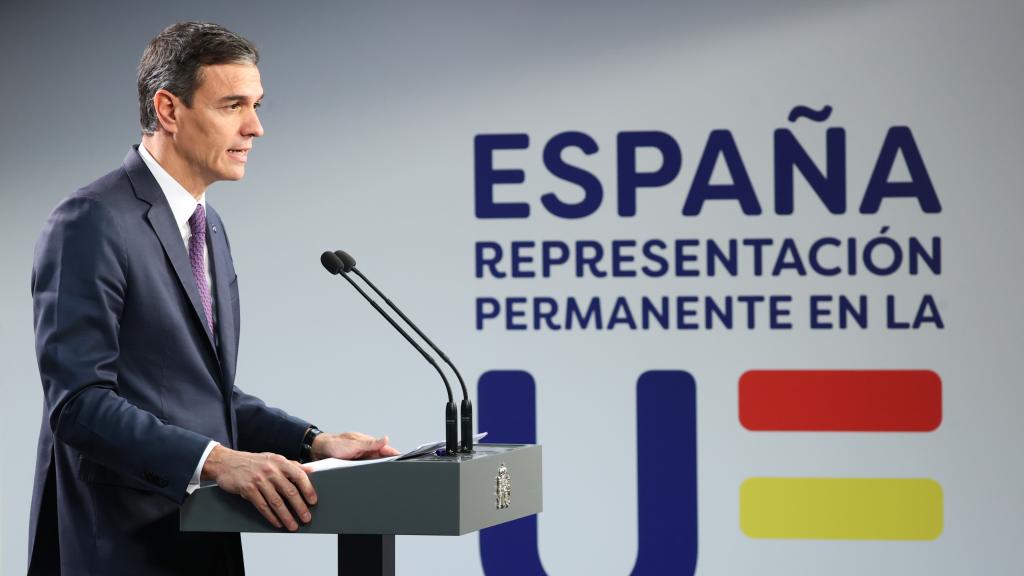 El presidente del Gobierno, Pedro Sánchez, durante su rueda de prensa de este viernes en Bruselas