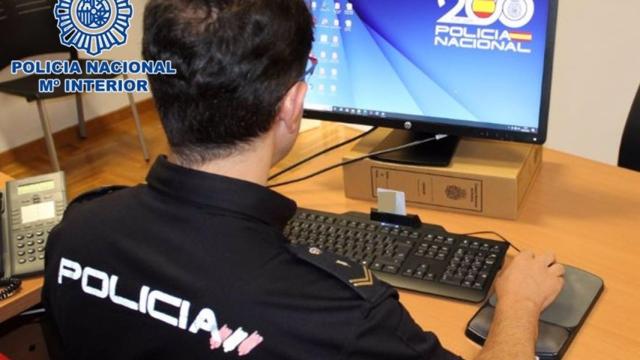 Agente de la Policía Nacional.