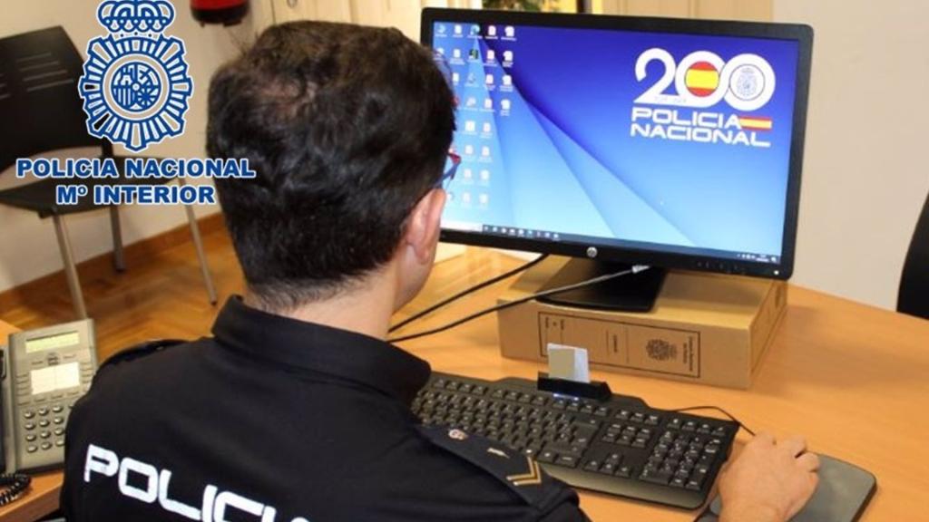 Agente de la Policía Nacional.