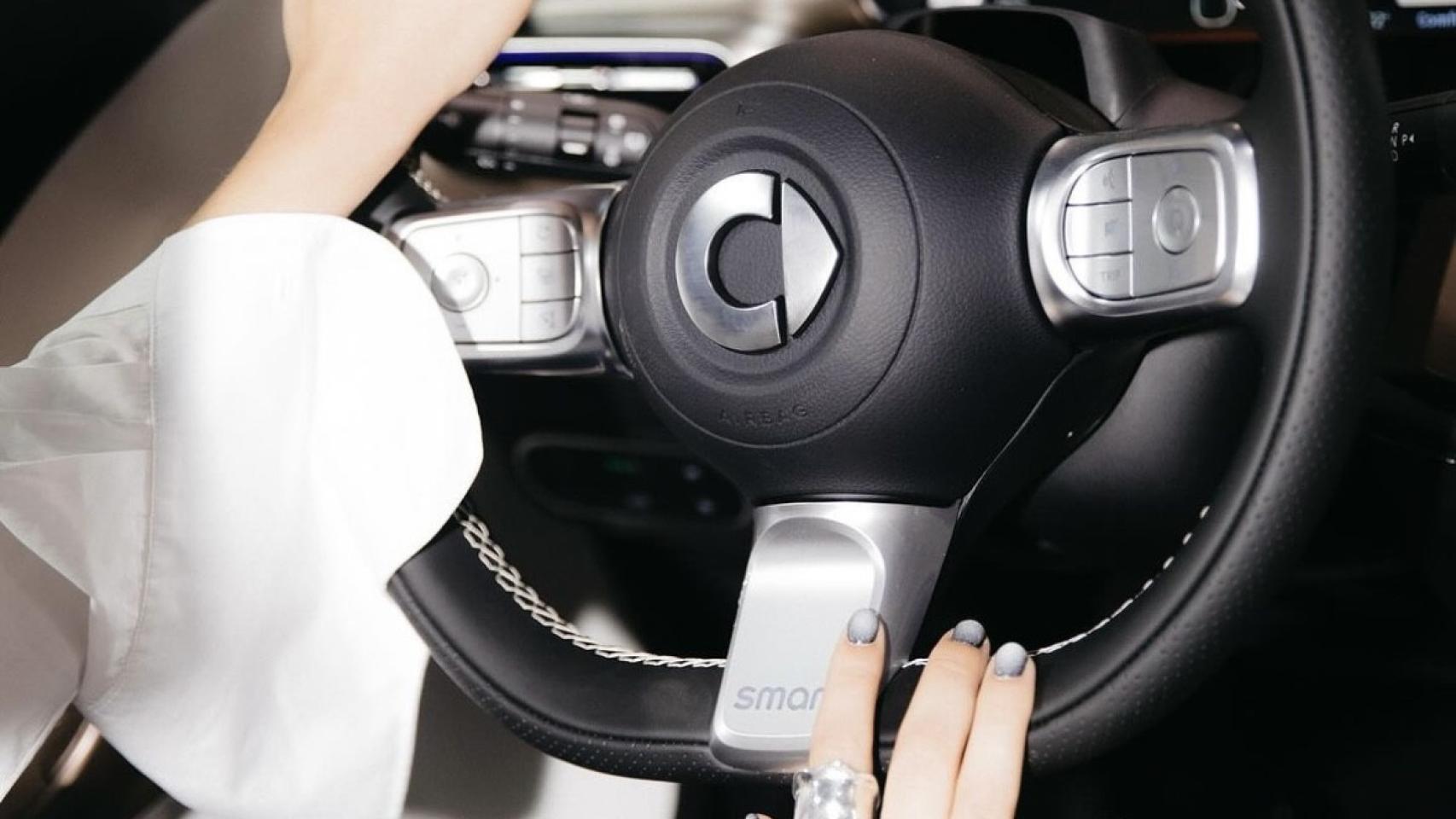 Coche de Aitana Ocaña. / @aitanax