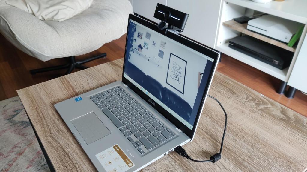 La webcam también se adapta a la pantalla de los portátiles