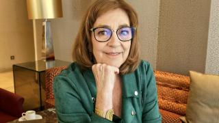 Carmen Maura: En cualquier momento estalla un coche. Mira cómo está París. Los problemas que tienen por tener muchos moros y judíos