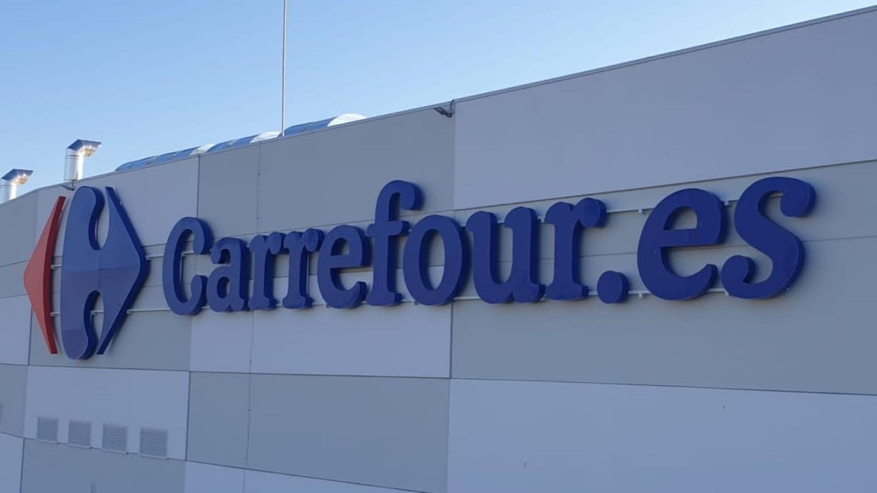 Fachada Carrefour.