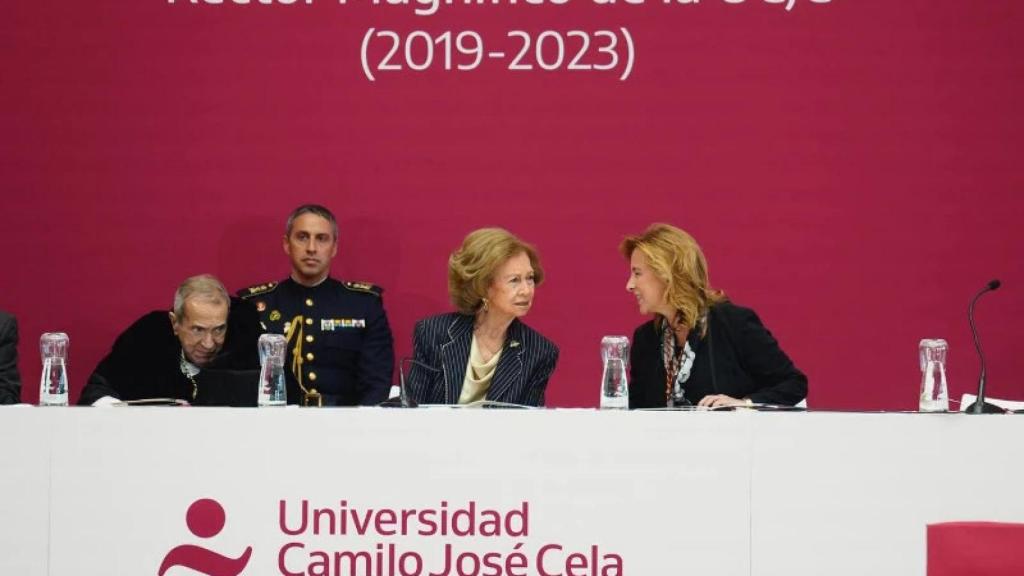 La reina Sofía durante el acto en homenaje a Emilio Lora-Tamayo.
