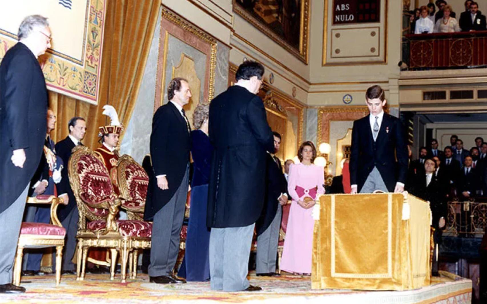 Jura de constitución de Felipe VI en 1986.