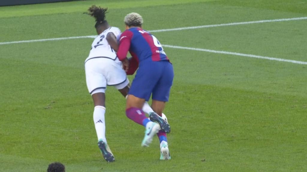 Posible penalti sobre Eduardo Camavinga