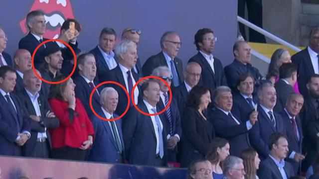 Miquel Camps, detrás de Enrique Sánchez y Fernández de Blas